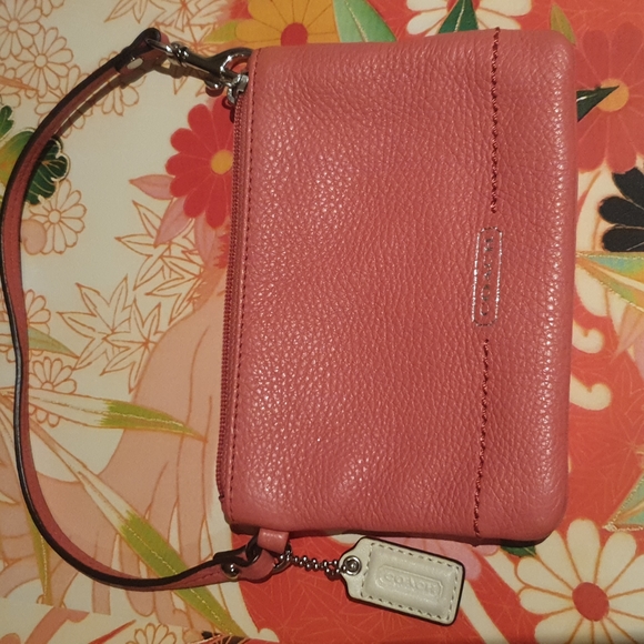 Coach wristlet/ wallet - Picture 7 of 9